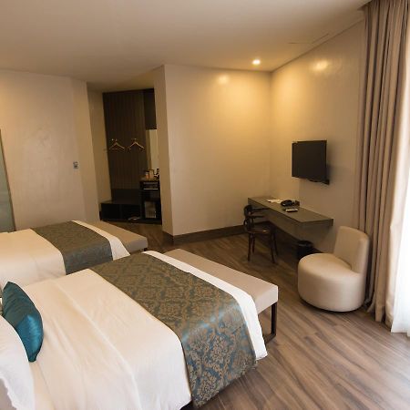 Goldberry Lite Hotel Iloilo City Eksteriør billede