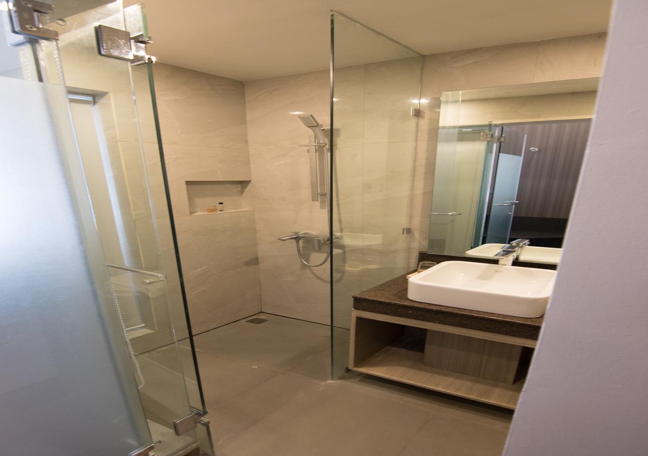 Goldberry Lite Hotel Iloilo City Eksteriør billede